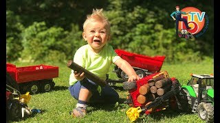 BRUDER toys RC Traktor Deutz ?R/C Truck ? MAN LKW Babyboy is playing with a toys. | Kids Videos
