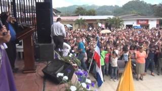 MISA DE SANACION PADRE CHELO EN LA LIBERTAD COMAYAGUA  HONDURAS 22  02 15