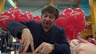 Брекоткин Дмитрий: интервью на премьере фильма "Везучий случай" в Петербурге