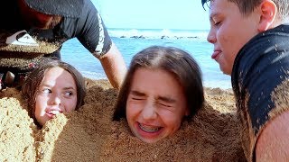 NO FRENCH KiSSiNG YOUR SiSTER ?