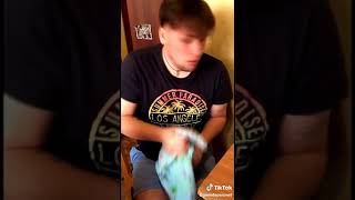 Приколы над мужем.Весёлое видео.Как поиздеваться над мужем. ))))))Юмор