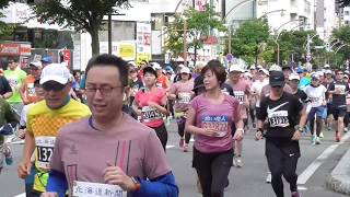 北海道マラソン2018。スタートして約1.５キロ地点(南8西4)にて撮影。14:35～14:40泥棒が走ってます。
