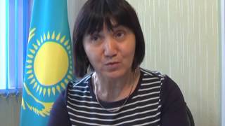 Балабақша тәрбиешісі балалардың аузына скотч жапсырған