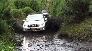 Toyota Land Cruiser Prado 150 Series Mud Crossing