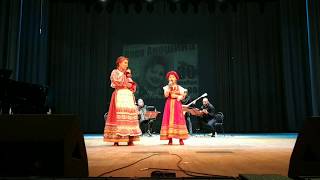 Восемнадцать лет (песня). Исполняют Татьяна Стаильская, София Борзова и ансамбль "Старгород"