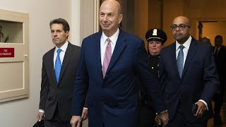 Trump faz "rolar cabeças" na sua administração
