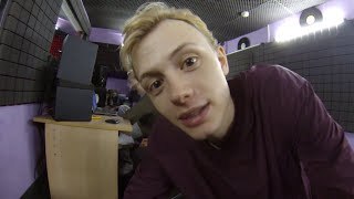 VLOG: Стрип клуб. Дома у мажора. На студии