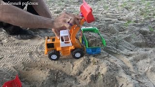 Видео про машинки / Машинки на пляже