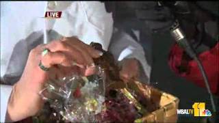 Ava Makes Candy At Hersheypark