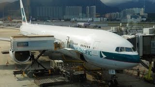 Cathay Pacific Boeing 777-300ER business class Hong Kong to Beijing (+ First Class lounge)