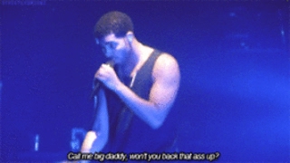 DRAKE TELLS MUSLIM GIRL TO TAKE OFF HIJAB??