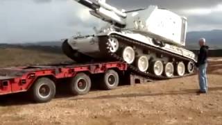 Переворот танка САУ AMX 30 AuF 1﻿ при погрузке на трал