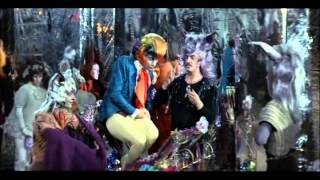 17 - Попка-Суперстар (из фильма "Мама", 1976)