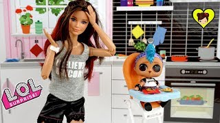 Barbie Skipper es Niñera del Bebe Travieso  LOL Surprise Punk Boi