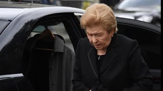 87 летней Наине Ельциной стало плохо во время прощания с Галиной Волчек