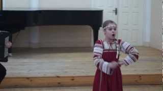 Мария Паротикова "Рассыпала Маланья бобы"