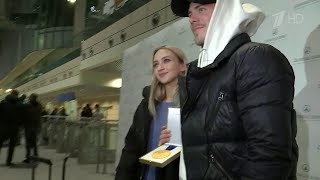 В Москву вернулись триумфаторы Чемпионата Европы по фигурному катанию.