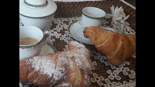 CROISSANT SFOGLIATI CON LIEVITO MADRE ... COLAZIONE CON LA MIA LORENA !