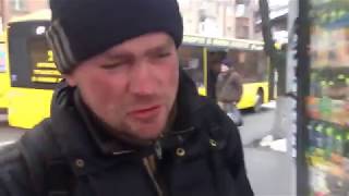 Полтава. Сальные бомжи "перемогают" Россию и Путина.