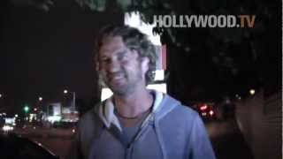Gerard Butler walks to Bar Marmont