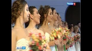 100 пар кружатся в вальсе: как проходит губернаторский бал в Новочеркасске