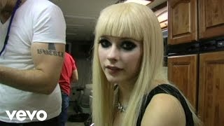 Avril Lavigne - Hot (Behind the Scenes Part 3)