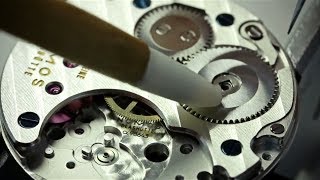 La metódica, precisa y artesanal fabricación de los relojes mecánicos