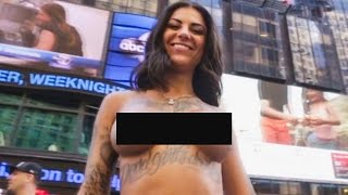 ПОРНОЗВЕЗДА ГУЛЯЛА по Нью Йорку с ОБНАЖЕННОЙ ГРУДЬЮ