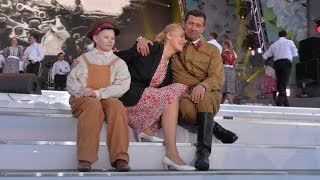 День Победы в прямом эфире: смотрим выступление Елены Ваенги