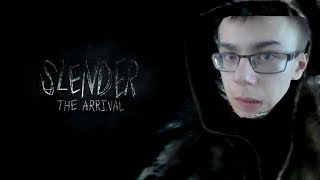 Школьник Играет в Хоррор Slender the Arrival