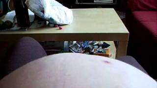 baby moving inside belly - baby bewegt sich im bauch - bebek hareket ediyor