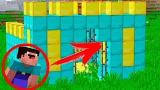 НУБ ПРОТИВ ПРО В МАЙНКРАФТЕ АЛМАЗНЫЙ ЗАМОК НУБИК УКРАЛ ЗАМОК У MINECRAFTLUCKY