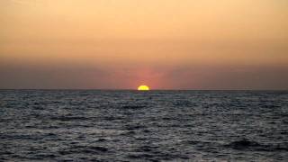 Закат солнца на море в Сочи