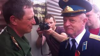 Полковник Квачков встретился с голодающим майором!