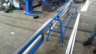 Ducting flange roll forming machine