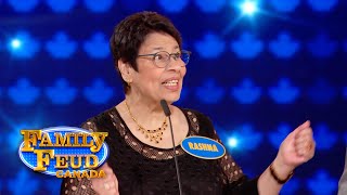 Is mom stealing... CHICKEN from the buffet? | Family Feud Canada