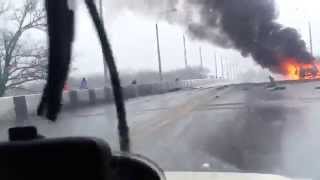 Донецк Текстильщик обстрел укро-фашистами 09.02.15 Попадание в машину!