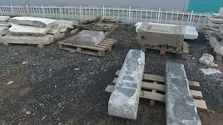В Петербурге вновь обнаружены могильные плиты 19 века