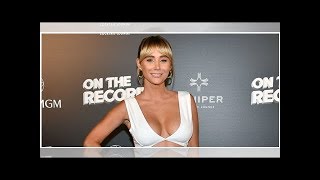 Buxom ‘Playboy’ Pin-Up Sara Underwood Arches Her Back To Show Off Sideboob & Derriere In Sexy Tho...