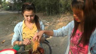 ส้มตำสาวเชียงตุง กาดบุ้ง - Som Tam Kengtung, Kyaing Tong