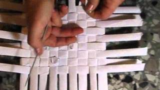 ▬► Плетение из газет квадратного дна  Часть II / Basket making