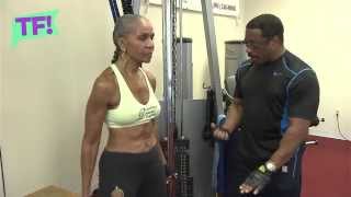 This nearly 80-year-old granny can bench press more than you