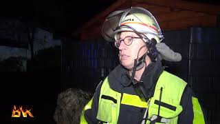 Brennender Weihnachtsbaum - Feuerwehr Krefeld und St. Tönis im Einsatz