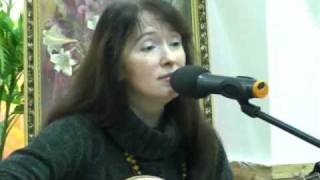 Bella Akhmadulina. Novogodnyi Romans. (Music by L.Novoseltseva).  Larisa Novoseltseva