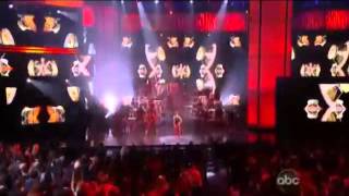 Justin Bieber ft. Nicki Minaj  - Beauty And Beat  ( American Music Awards 2012 )