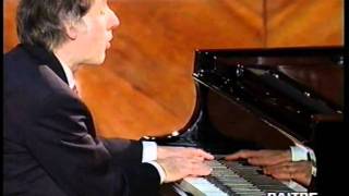DEBUSSY : Mazurca, Valse romantique, D'un cahier d'esquisses, L'isle joyeuse - pianista BRUNO CANINO