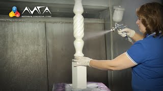 28. Изящная отделка опорного столба - белый цвет с патиной хамелеон. Отделка лестниц (5 из 5)