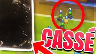 Clash Royale - J'AI RÉELEMENT CASSÉ MON IPAD A CAUSE DU TOUCHDOWN !!