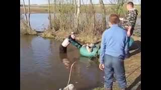 Пьяные на рыбалке   Алкаши рыбаки видео приколы