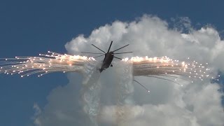 Пилотаж самого большого в мире вертолёта Ми-26. Авиадартс-2016.